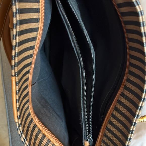 Crossbody bag - Picture 2 of 2